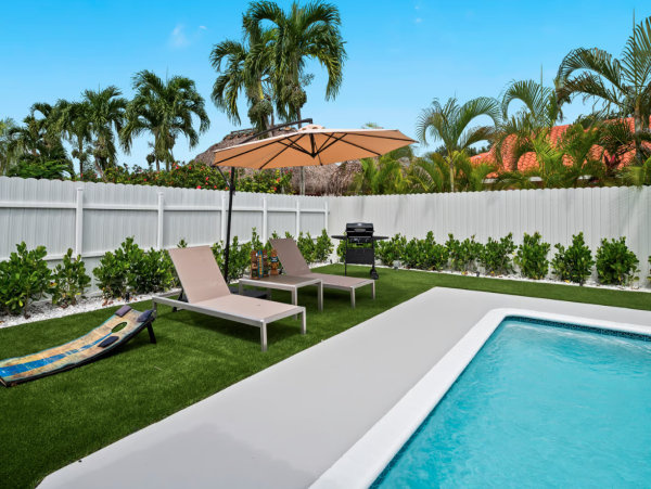 Luxury Miami Vacation Rental 3 Bedroom - Private Pool Oasis, Game Room & Family Friendly